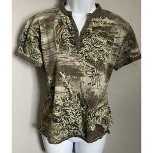 SHE Safari Outdoor Apparel Shirt Womens Large Camo Hunting Short Sleeve T Shirt